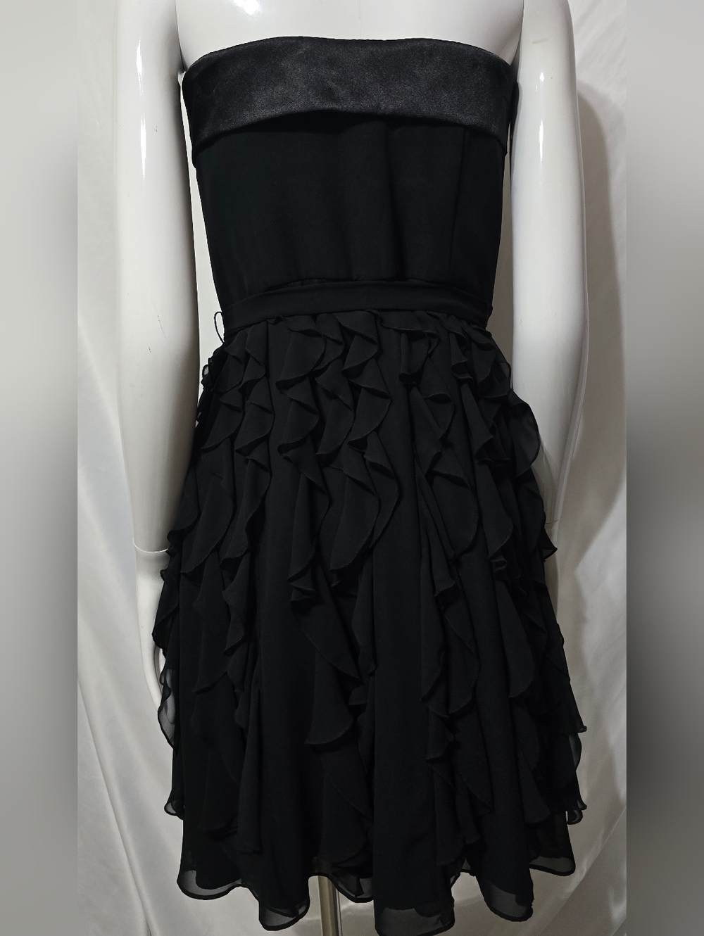 WHBM Strapless Ruffle Tiered "Tuxedo" Mini Dress Black Size 10 - Picture 4 of 8
